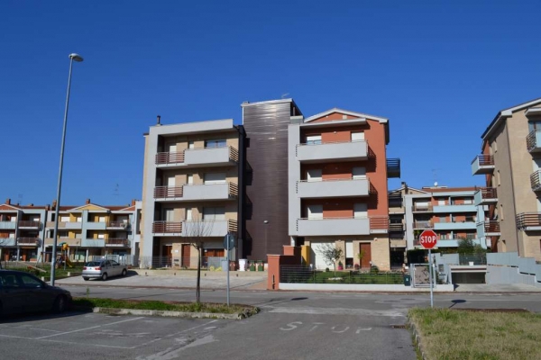 Tinteggiatura e cartongesso su nuova costruzione a Camerata Picena